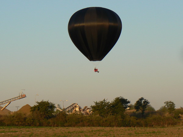 Balon nad pískovnou